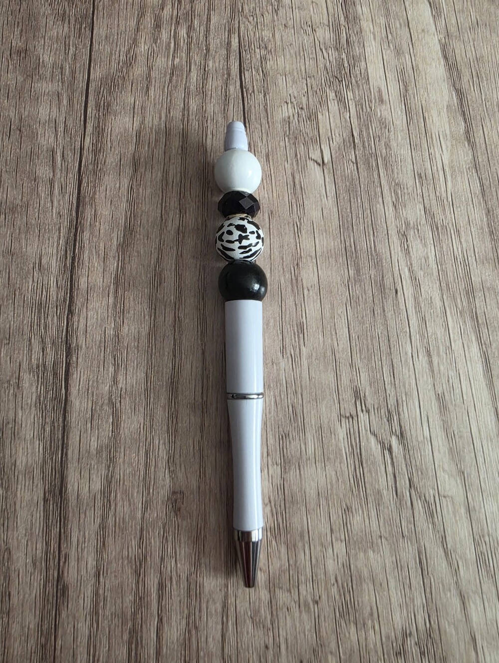 🖊Black & White Pen